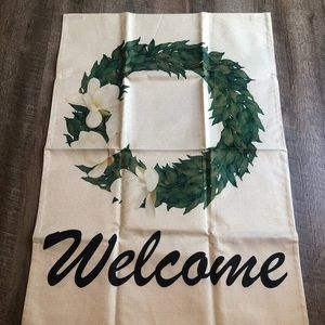 NWT WELCOME WREATH MAGNOLIAS FLAG